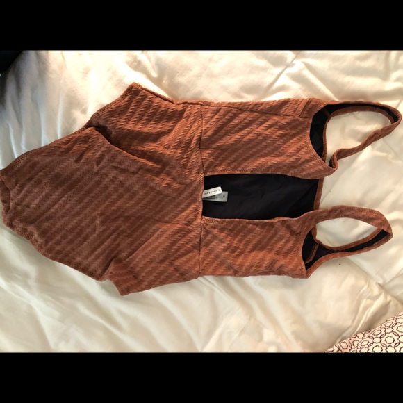 solid and striped one piece bathing suit - Picture 3 of 4